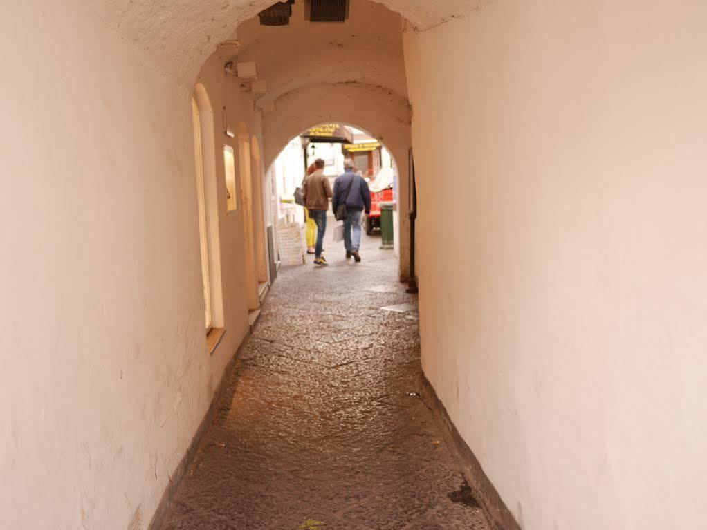 La Piazzetta Pensión Capri